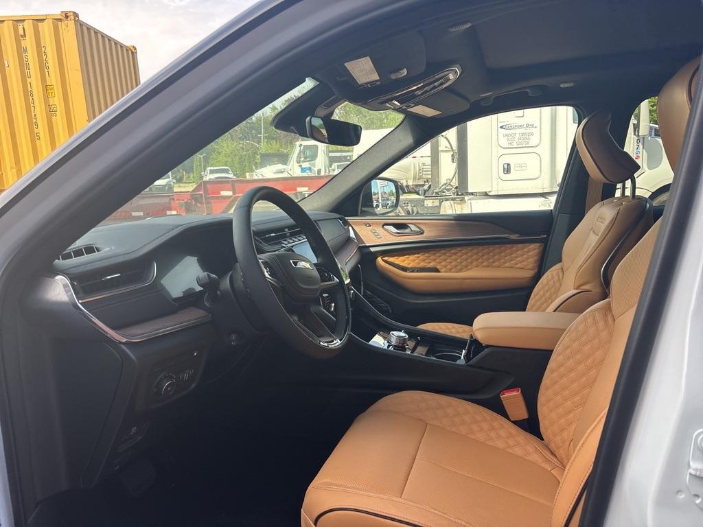 new 2025 Jeep Grand Cherokee 4xe car, priced at $69,740
