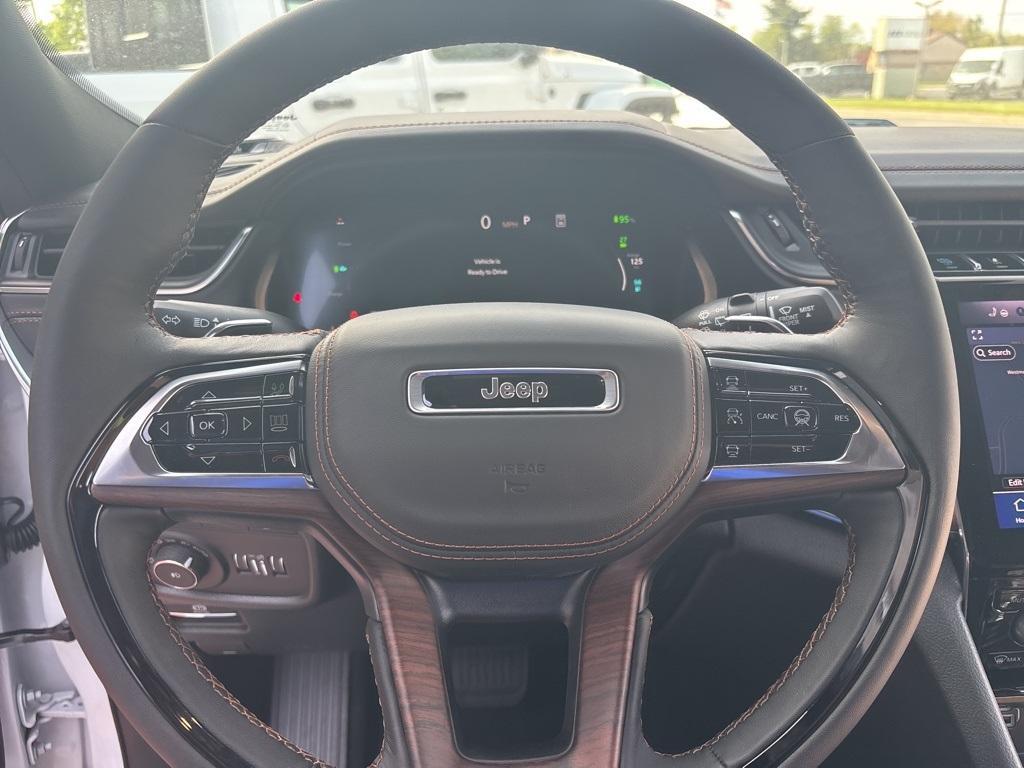 new 2025 Jeep Grand Cherokee 4xe car, priced at $69,740