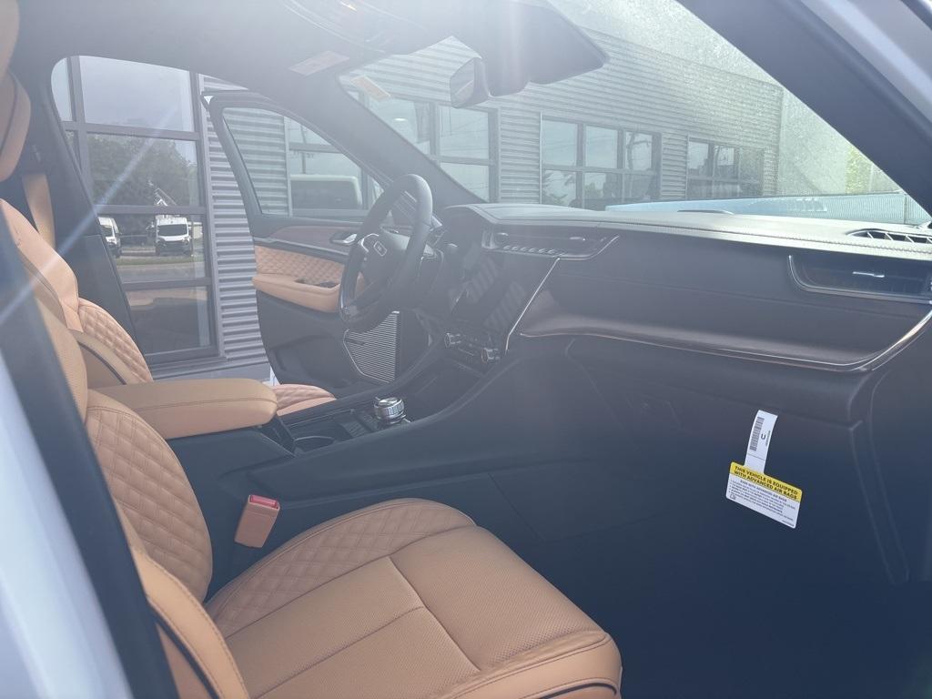 new 2025 Jeep Grand Cherokee 4xe car, priced at $69,740