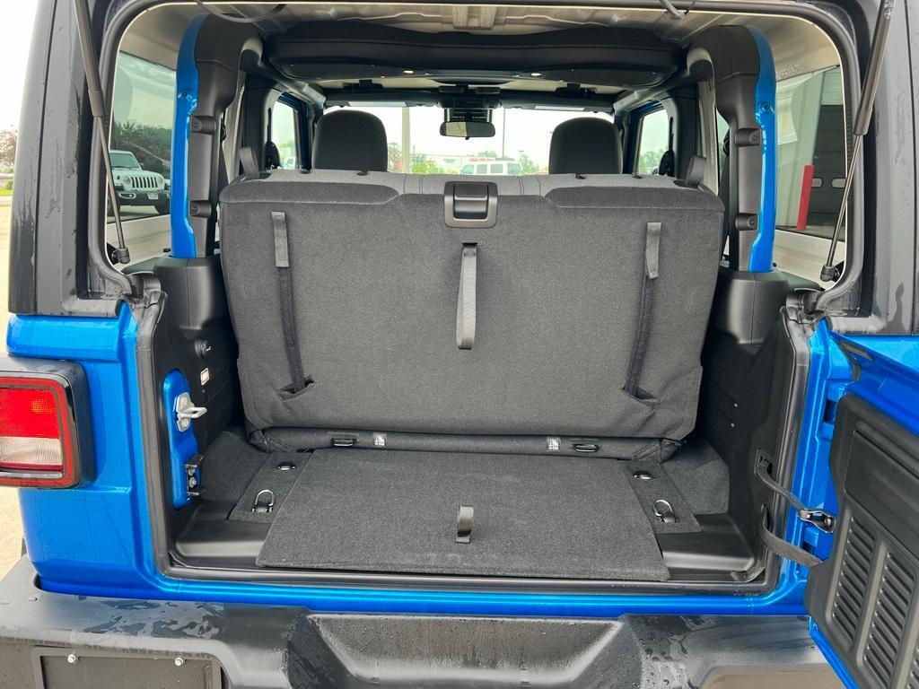 new 2025 Jeep Wrangler car