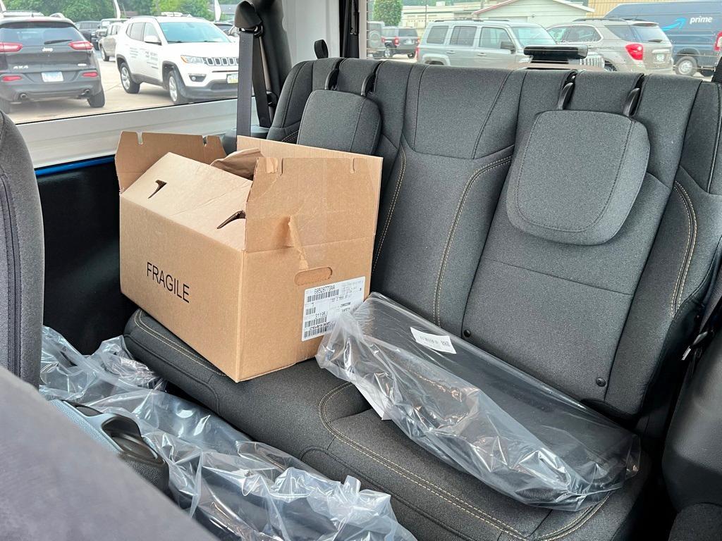 new 2025 Jeep Wrangler car