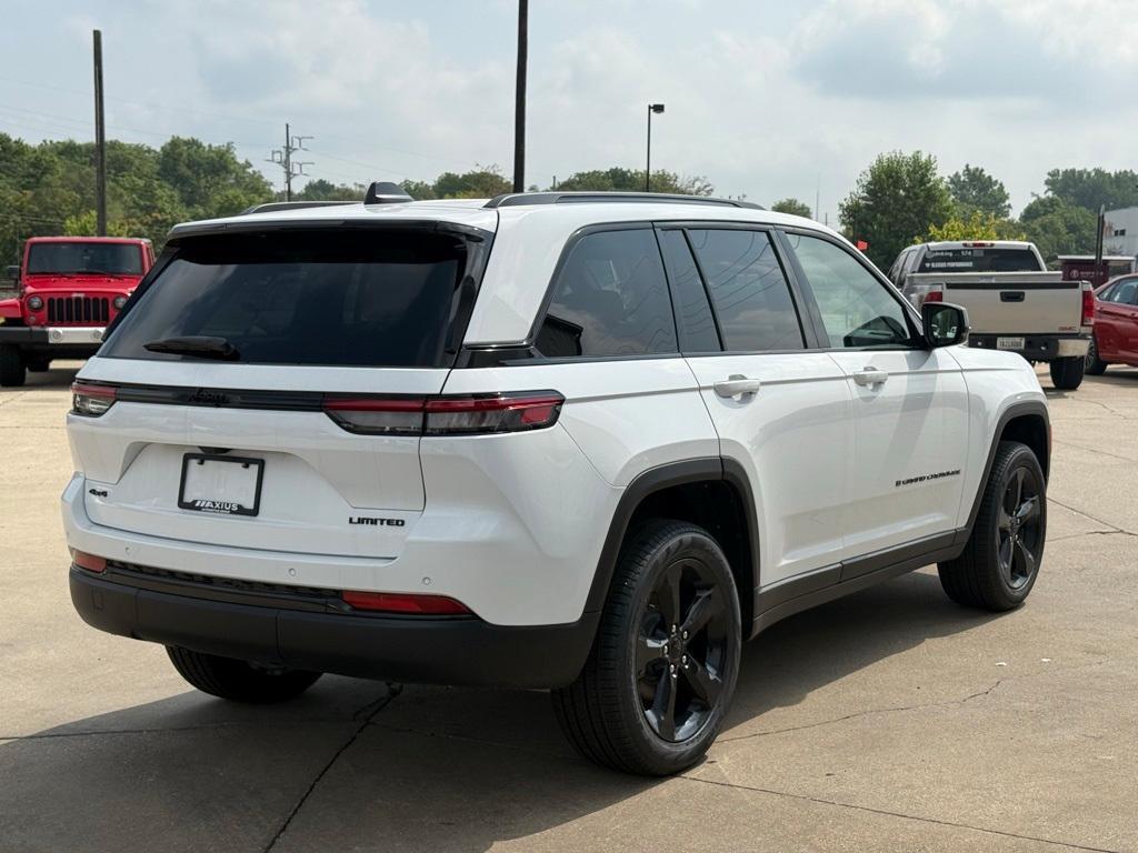 new 2025 Jeep Grand Cherokee car, priced at $42,534