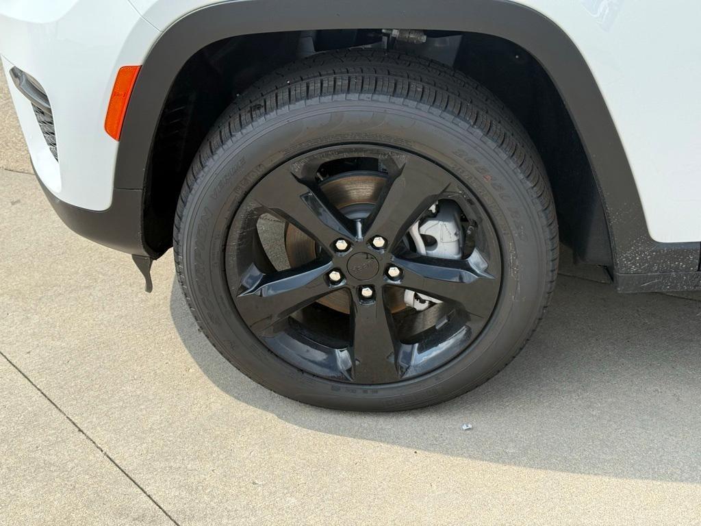 new 2025 Jeep Grand Cherokee car, priced at $42,534