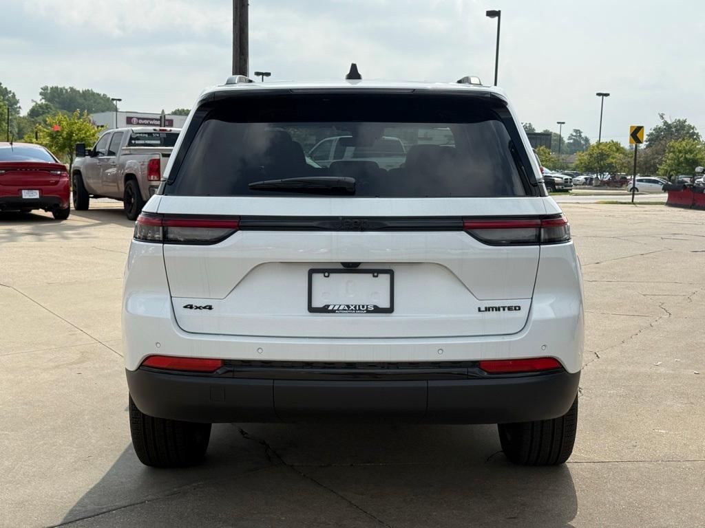 new 2025 Jeep Grand Cherokee car, priced at $42,534