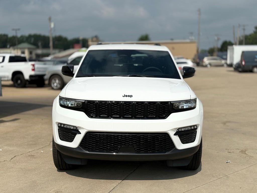 new 2025 Jeep Grand Cherokee car, priced at $42,534
