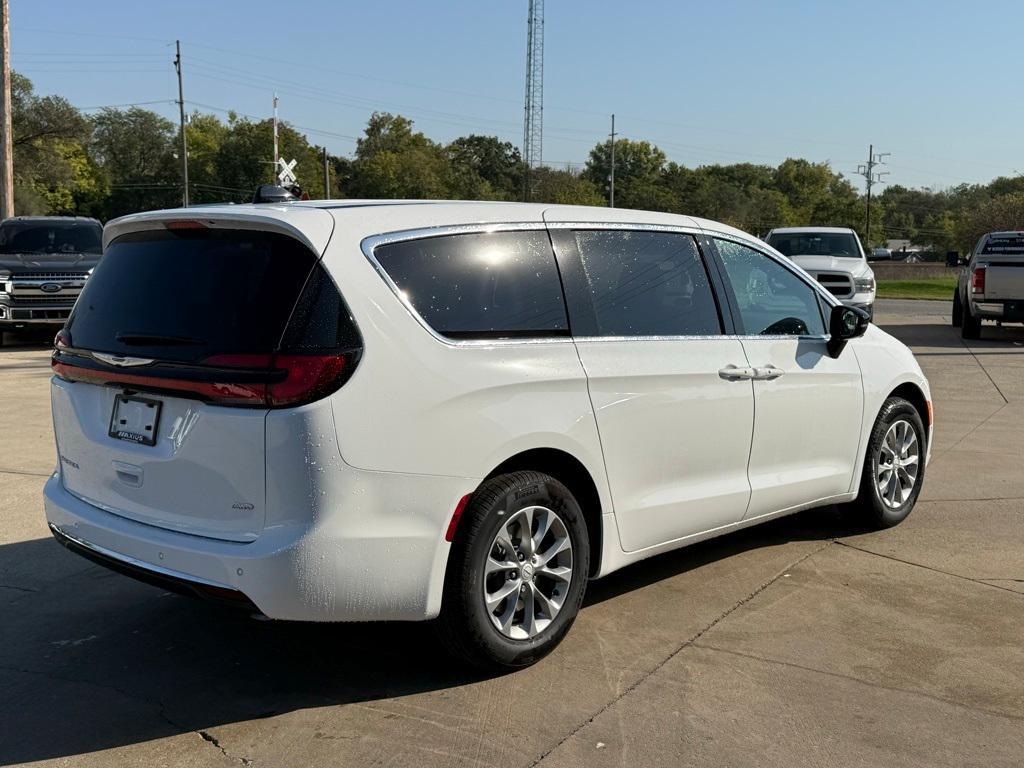 new 2026 Chrysler Pacifica car, priced at $45,184