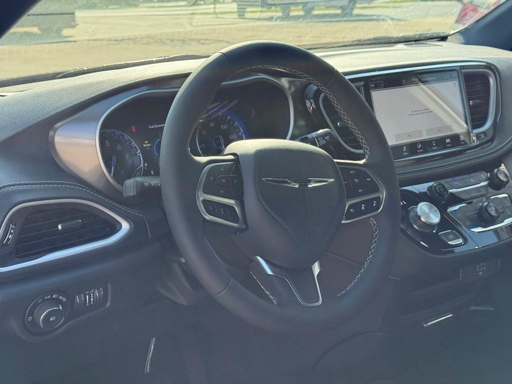 new 2026 Chrysler Pacifica car, priced at $45,184