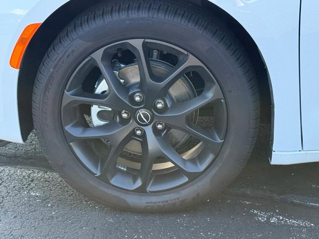 new 2025 Chrysler Pacifica car, priced at $44,482