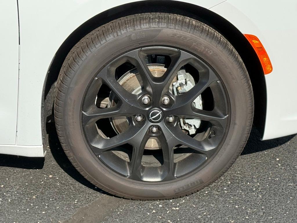 new 2025 Chrysler Pacifica car, priced at $44,482