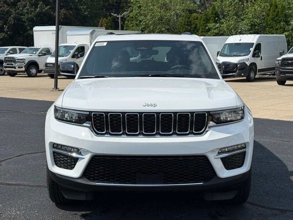 new 2025 Jeep Grand Cherokee car
