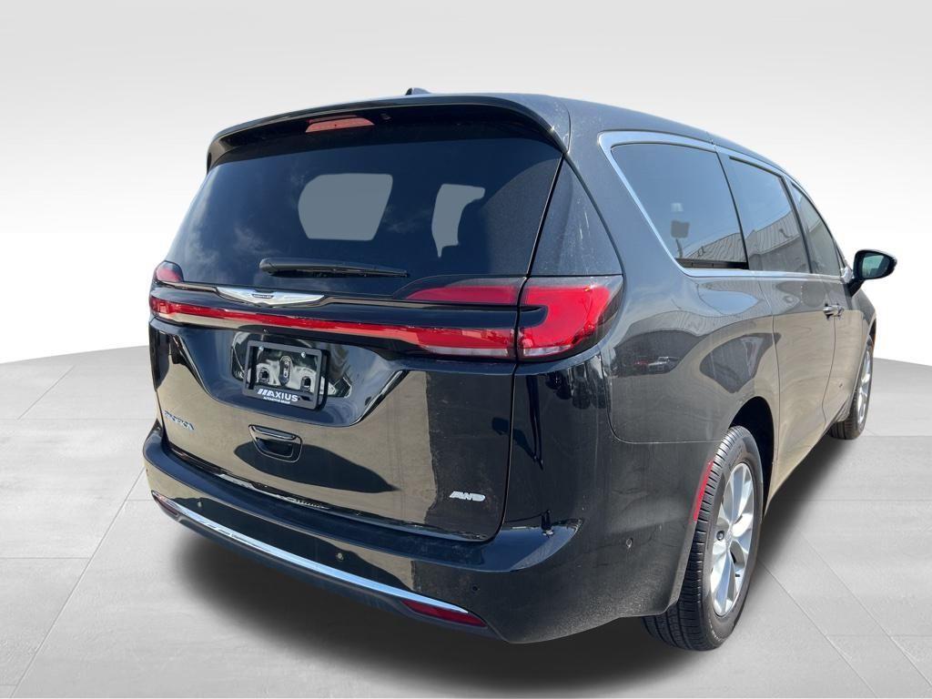 new 2025 Chrysler Pacifica car, priced at $47,315