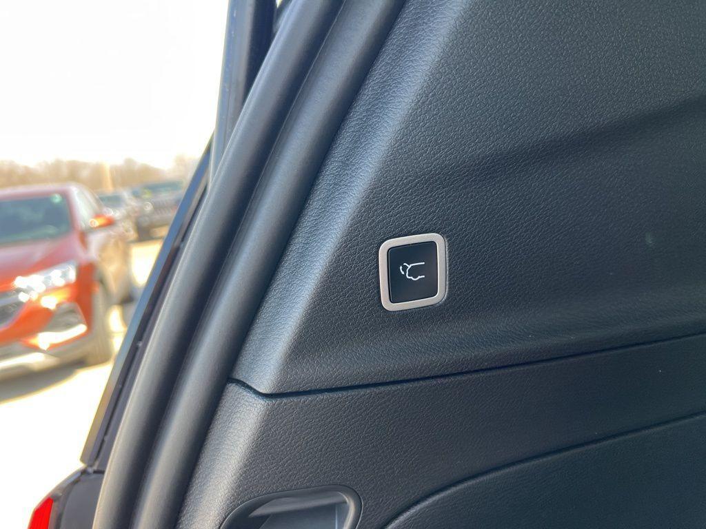 new 2025 Chrysler Pacifica car, priced at $47,315