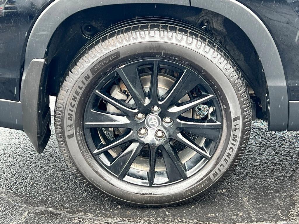used 2019 Toyota Highlander car, priced at $25,830