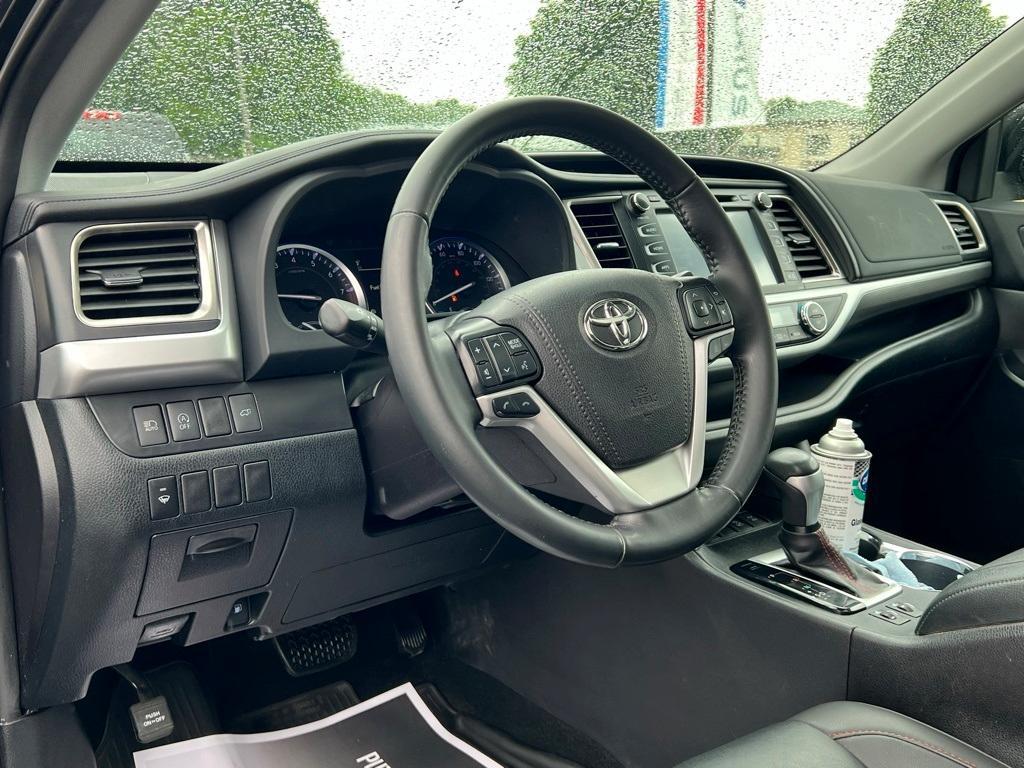 used 2019 Toyota Highlander car, priced at $25,830