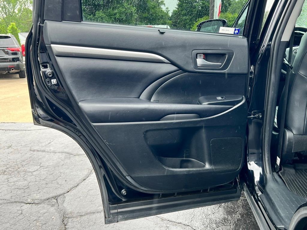 used 2019 Toyota Highlander car, priced at $25,830