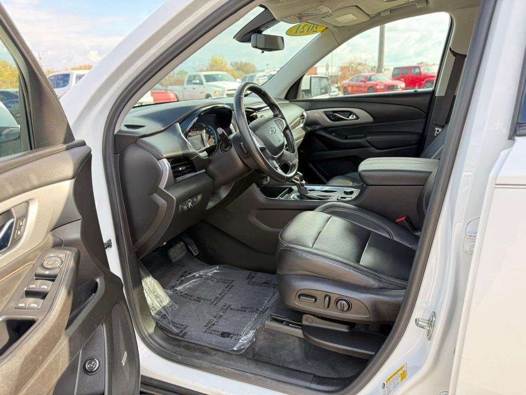 used 2021 Chevrolet Traverse car, priced at $23,225