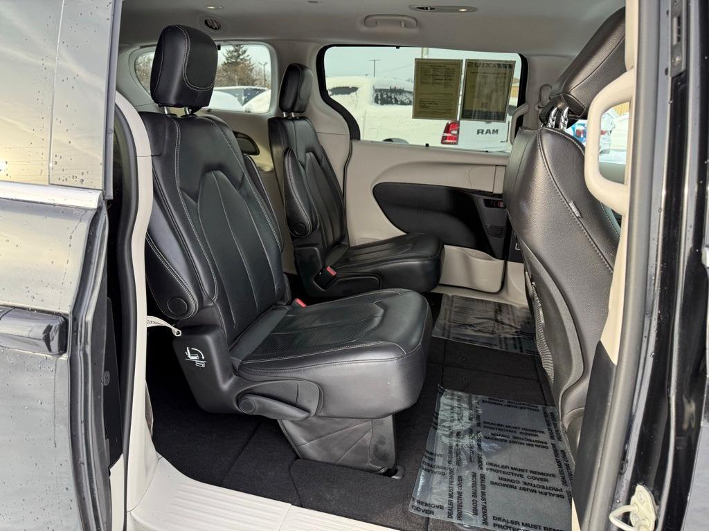 used 2022 Chrysler Pacifica car, priced at $23,511