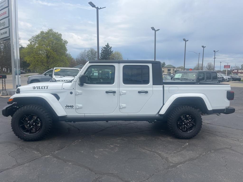 new 2025 Jeep Gladiator car, priced at $47,890