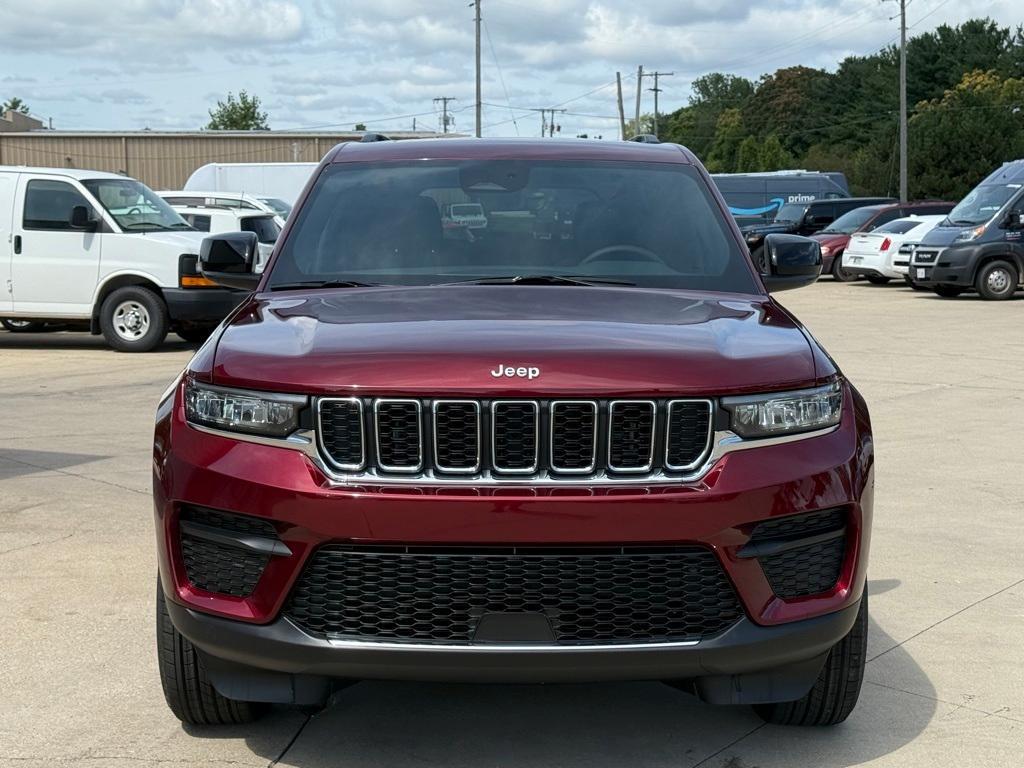 new 2025 Jeep Grand Cherokee car, priced at $42,915