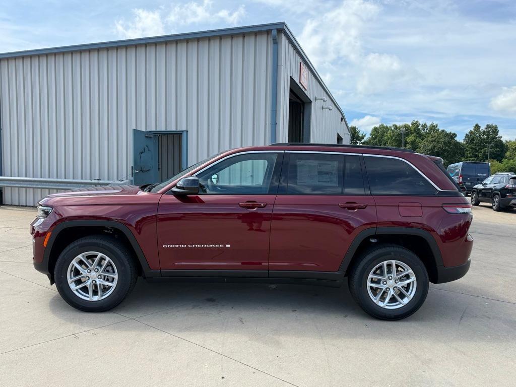 new 2025 Jeep Grand Cherokee car, priced at $42,915