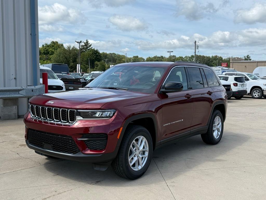 new 2025 Jeep Grand Cherokee car, priced at $42,915