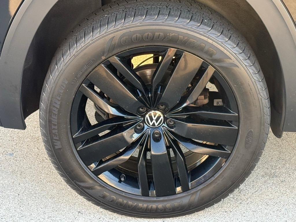 used 2021 Volkswagen Atlas Cross Sport car, priced at $24,881