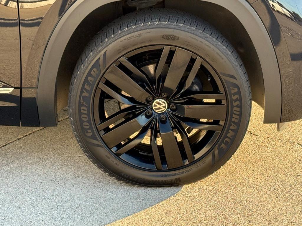 used 2021 Volkswagen Atlas Cross Sport car, priced at $24,881