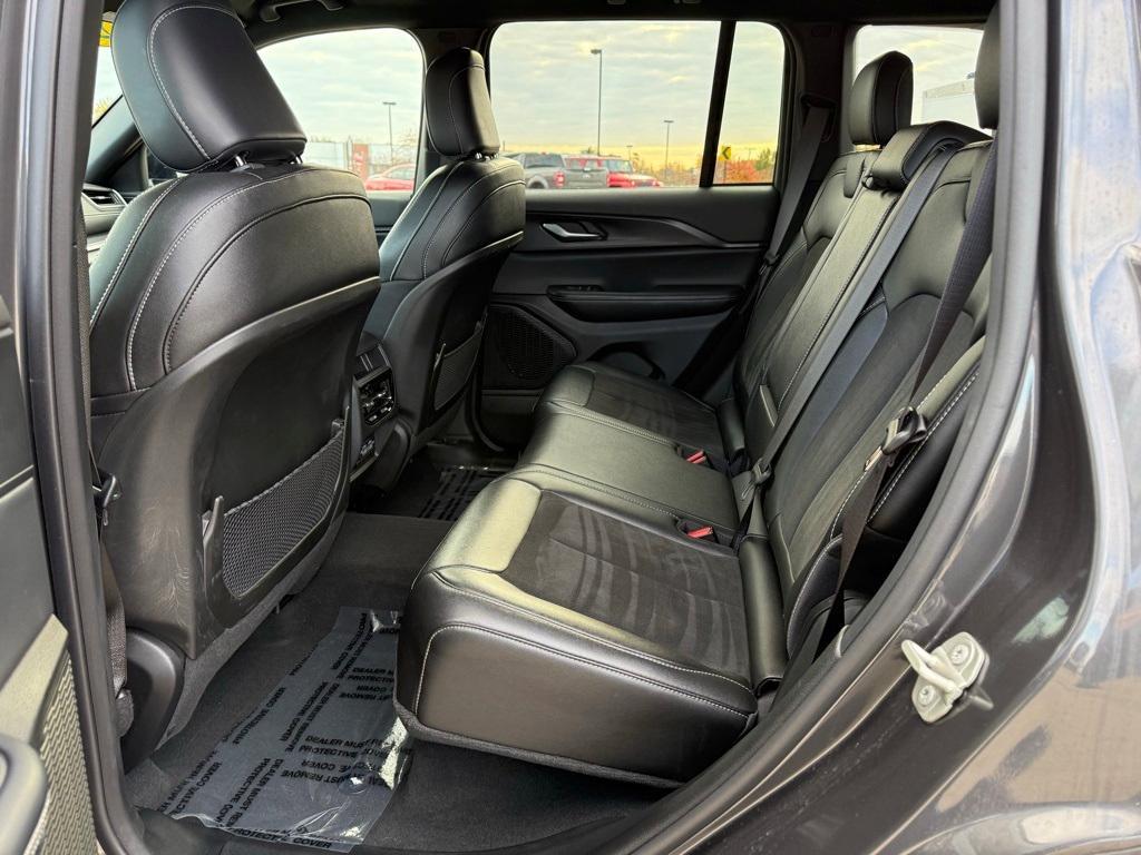 used 2024 Jeep Grand Cherokee car, priced at $32,981