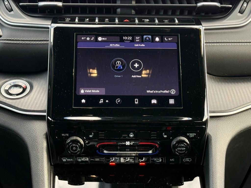 used 2024 Jeep Grand Cherokee car, priced at $32,981