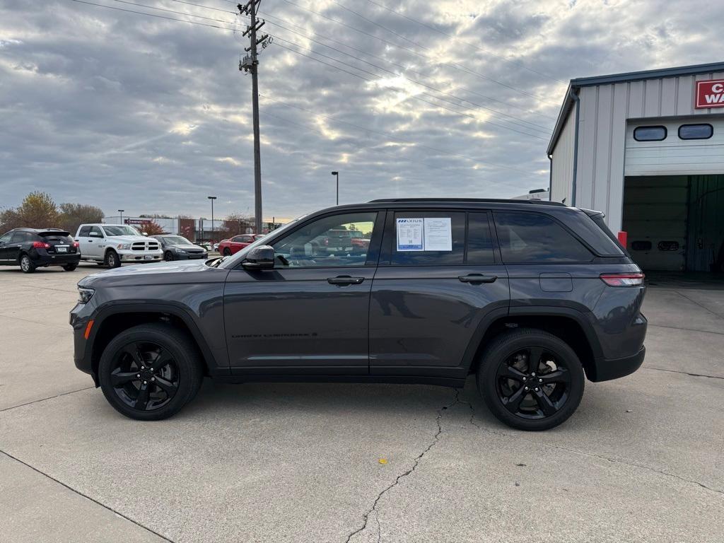 used 2024 Jeep Grand Cherokee car, priced at $32,981