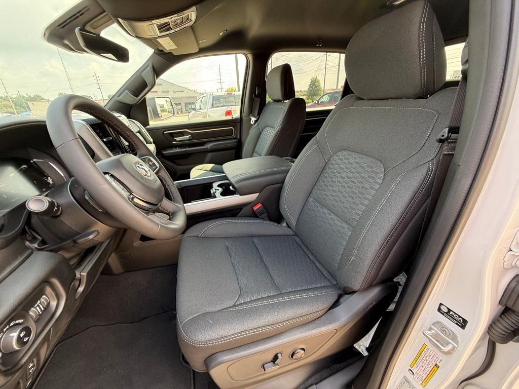 new 2025 Ram 1500 car, priced at $57,971