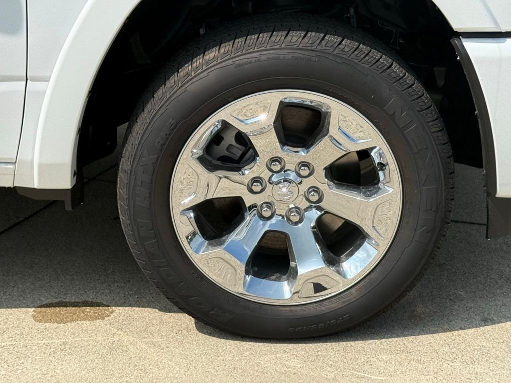 new 2025 Ram 1500 car, priced at $57,971