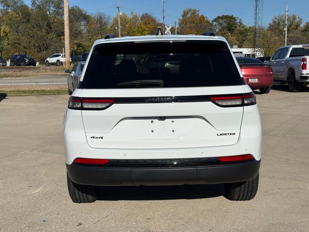 used 2023 Jeep Grand Cherokee car, priced at $30,276