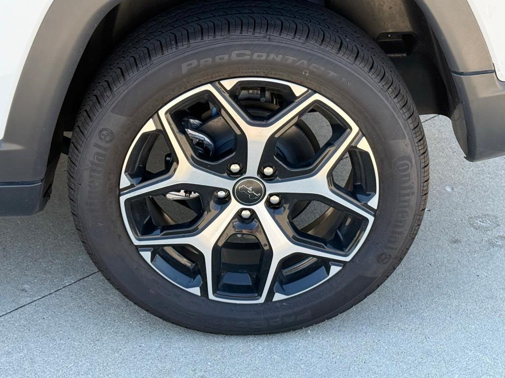 new 2025 Jeep Compass car, priced at $32,240