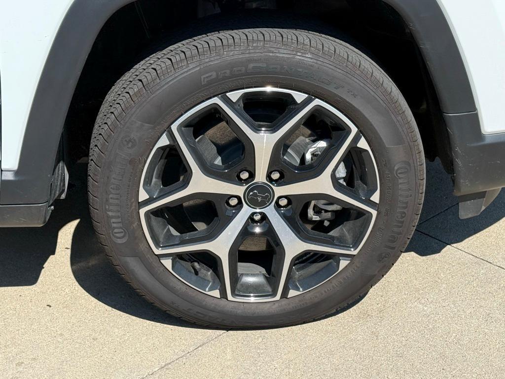 new 2025 Jeep Compass car, priced at $32,240