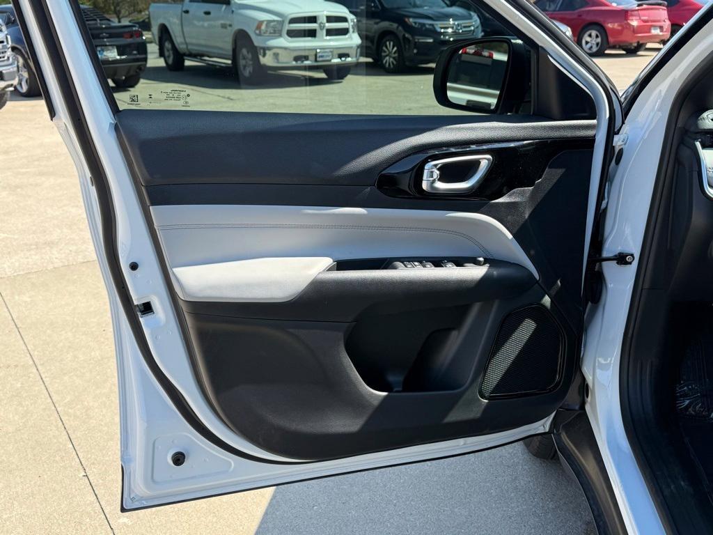 new 2025 Jeep Compass car, priced at $32,240