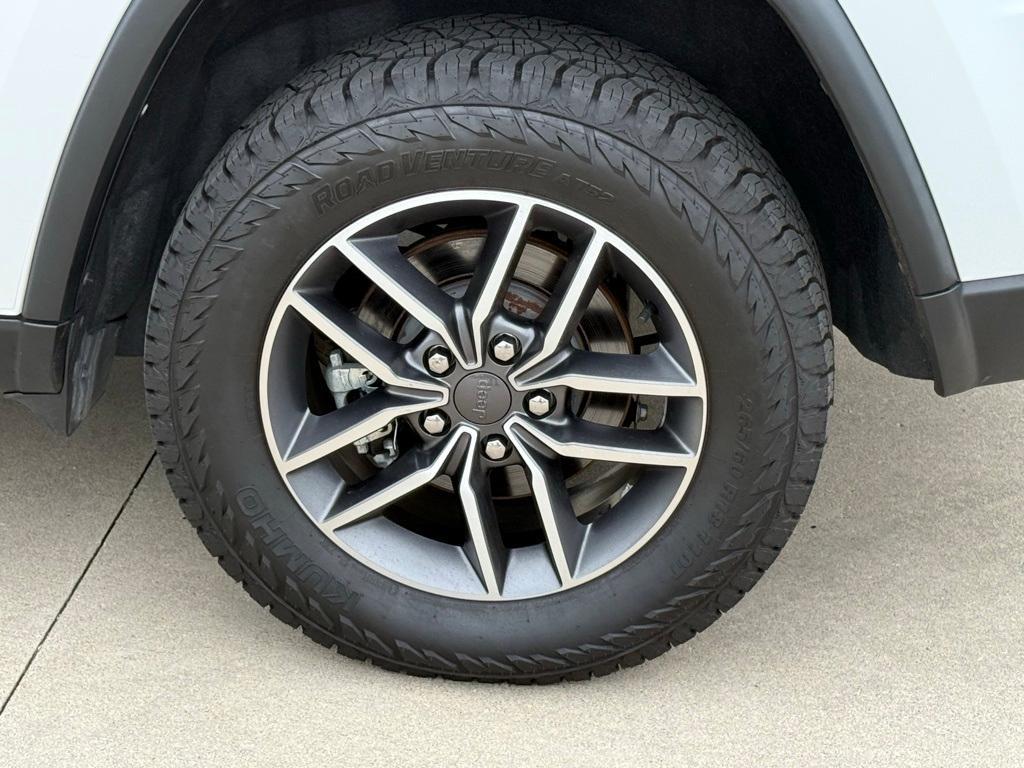 used 2022 Jeep Grand Cherokee WK car, priced at $28,325