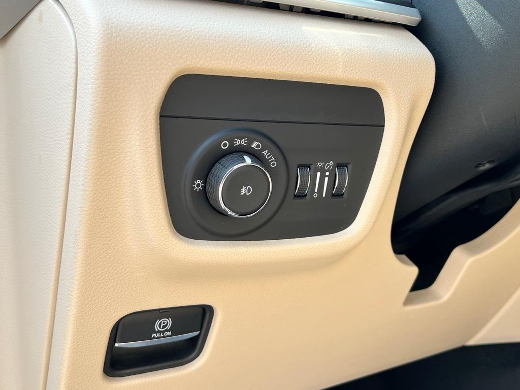 used 2021 Jeep Grand Cherokee L car, priced at $29,833
