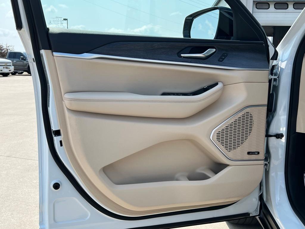used 2021 Jeep Grand Cherokee L car, priced at $29,833