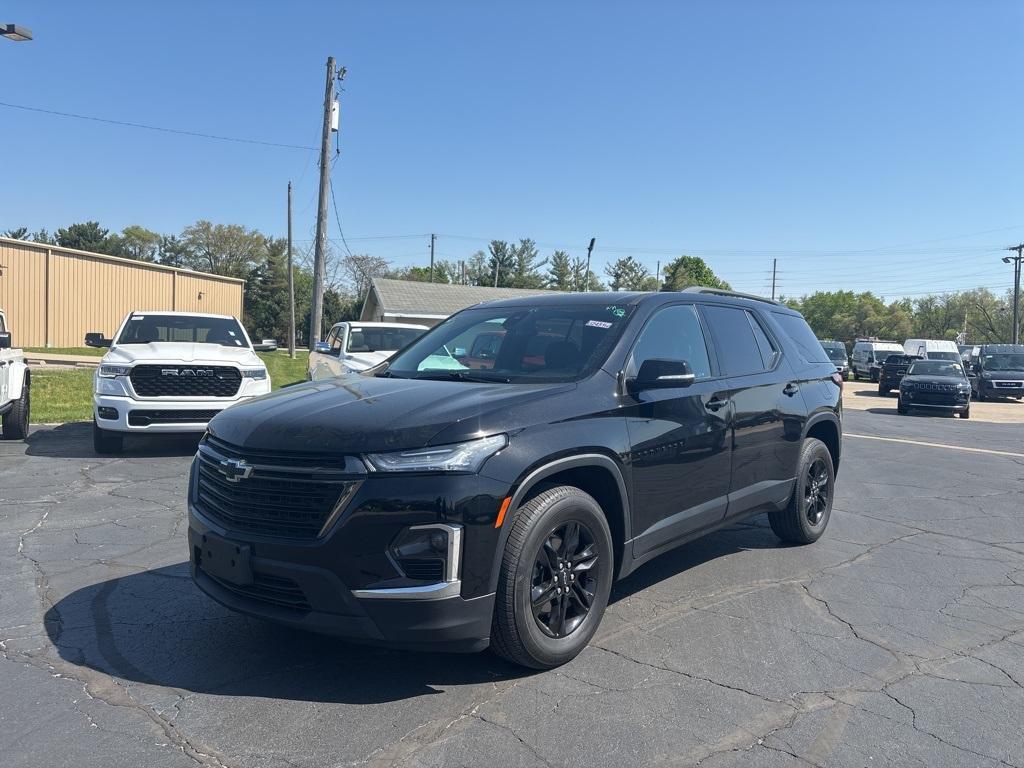 used 2022 Chevrolet Traverse car, priced at $31,557