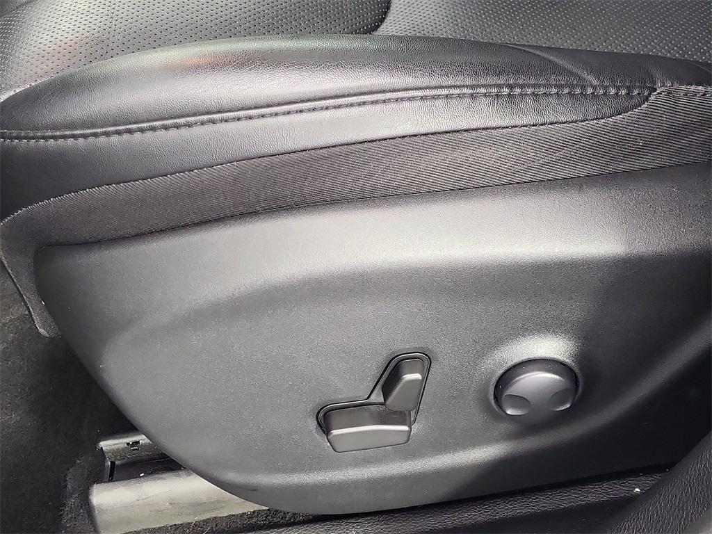 used 2022 Jeep Cherokee car, priced at $25,300