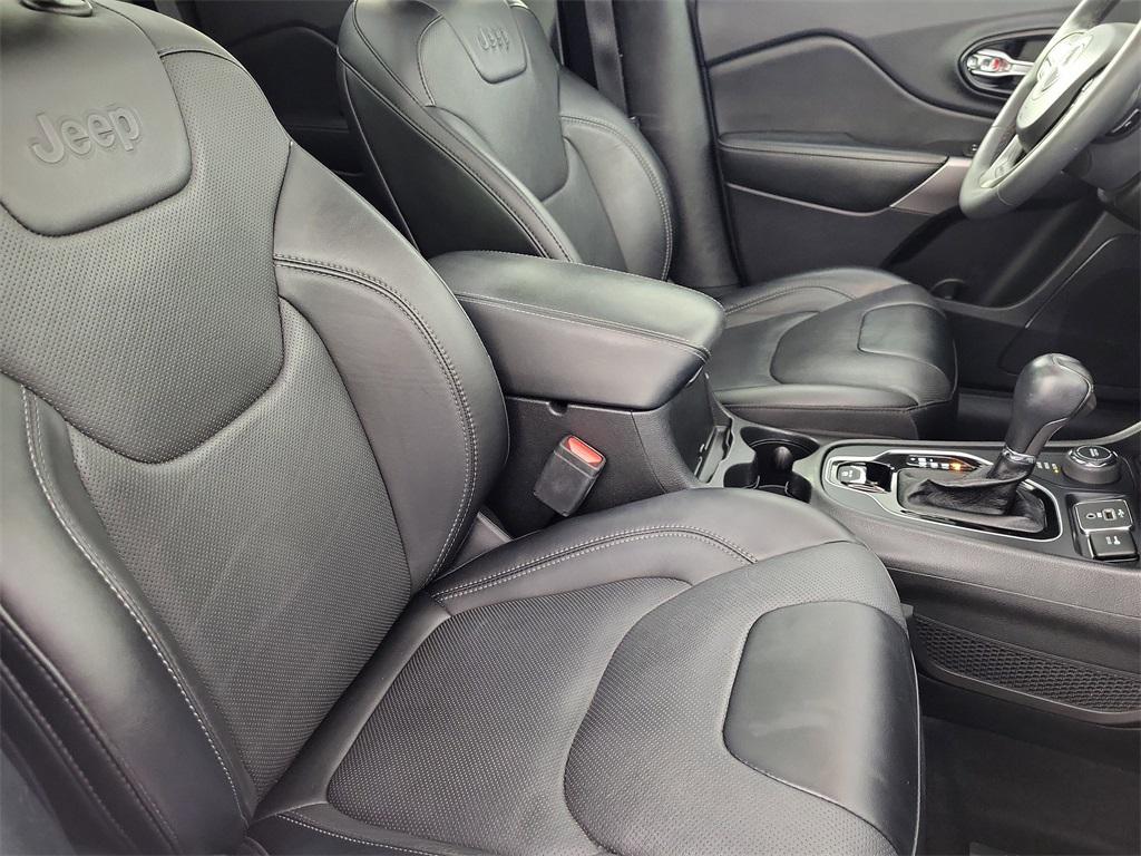 used 2022 Jeep Cherokee car, priced at $25,300