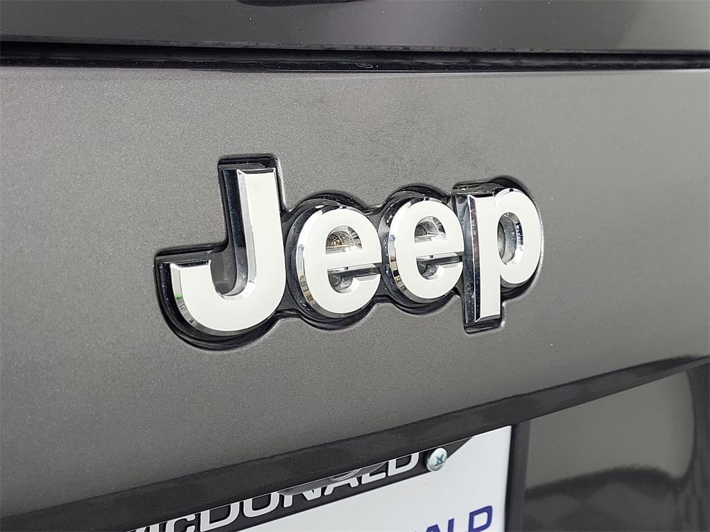 used 2022 Jeep Cherokee car, priced at $25,300