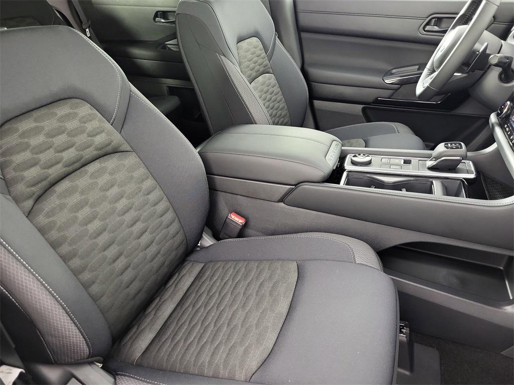new 2025 Nissan Pathfinder car, priced at $43,074