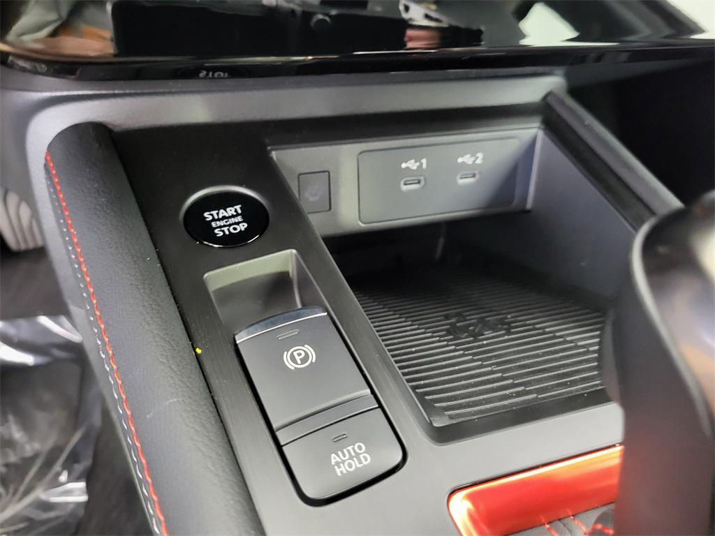 new 2025 Nissan Kicks car, priced at $31,699