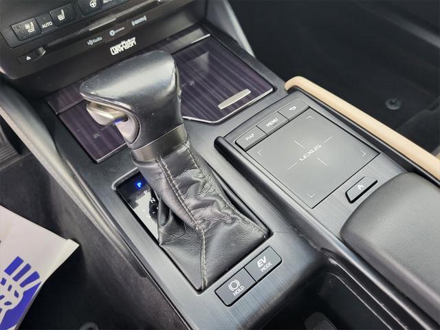 used 2020 Lexus ES 300h car, priced at $27,000