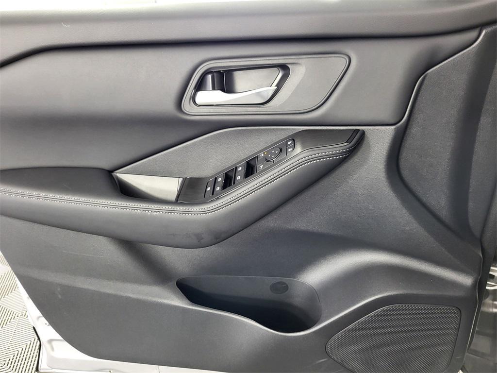 new 2025 Nissan Rogue car, priced at $29,421