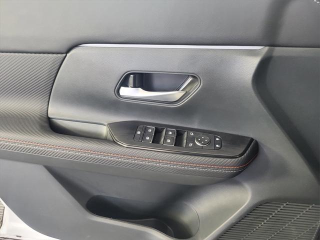 new 2025 Nissan Kicks car, priced at $29,663
