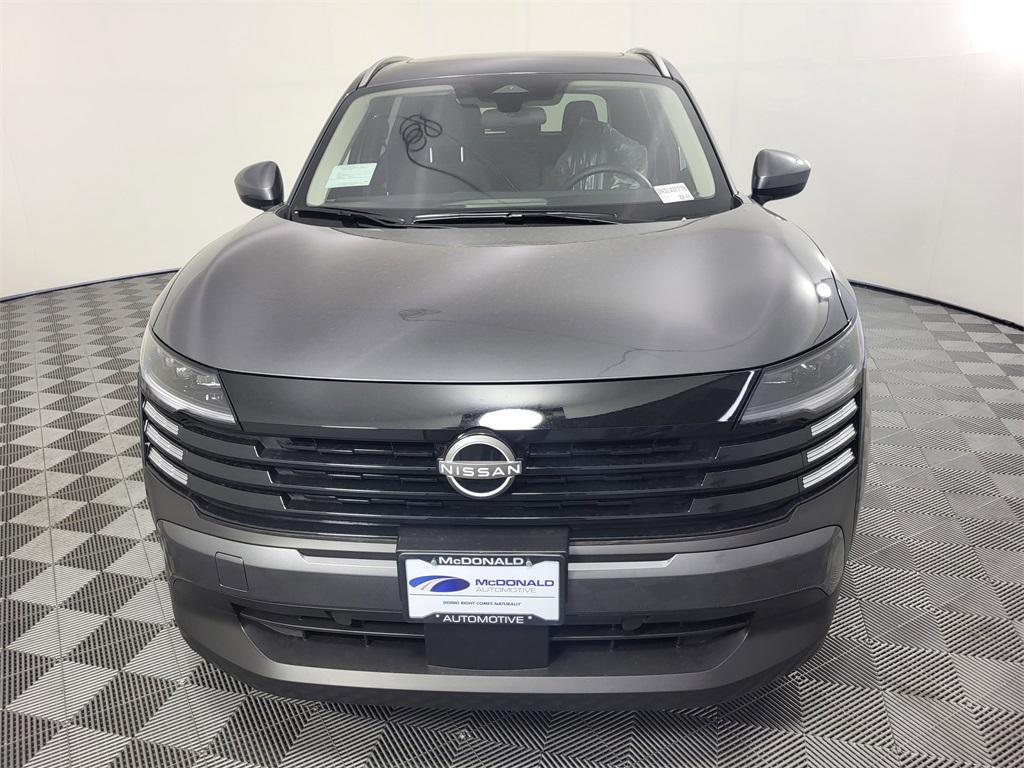 new 2025 Nissan Kicks car, priced at $28,425