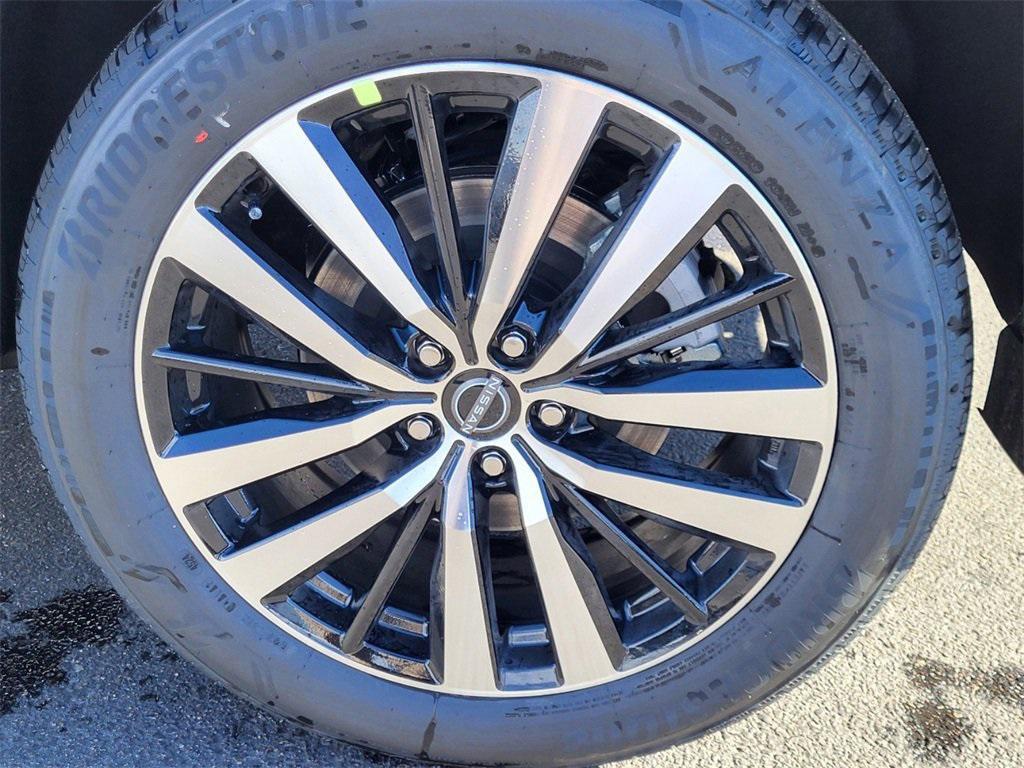 new 2025 Nissan Pathfinder car, priced at $52,142